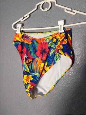 Women’s Floral One-Piece Swimsuit - Bright Tropical Print